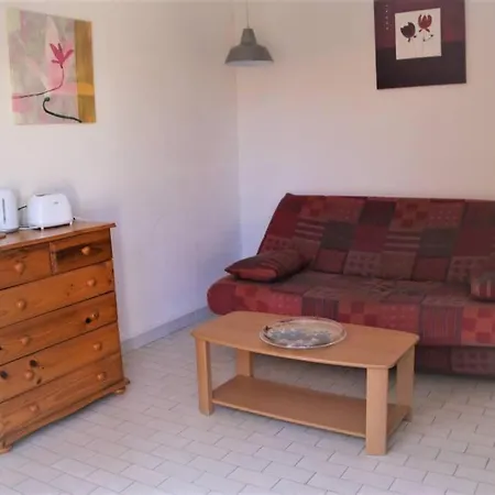 24, Port Venus Au Village Naturiste